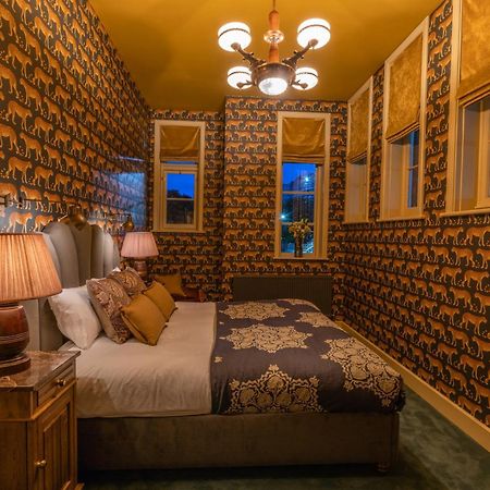 Albero Bedrooms Bedford Exteriör bild