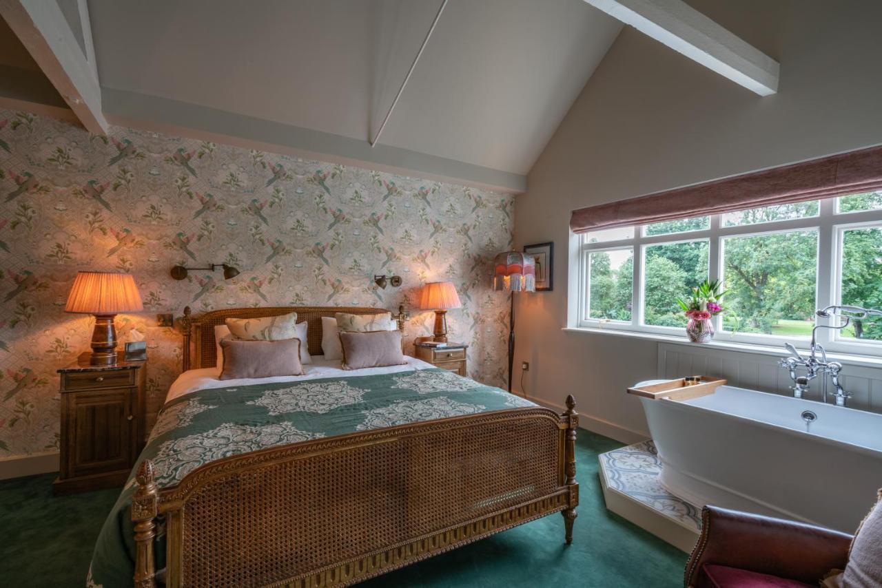 Albero Bedrooms Bedford Exteriör bild