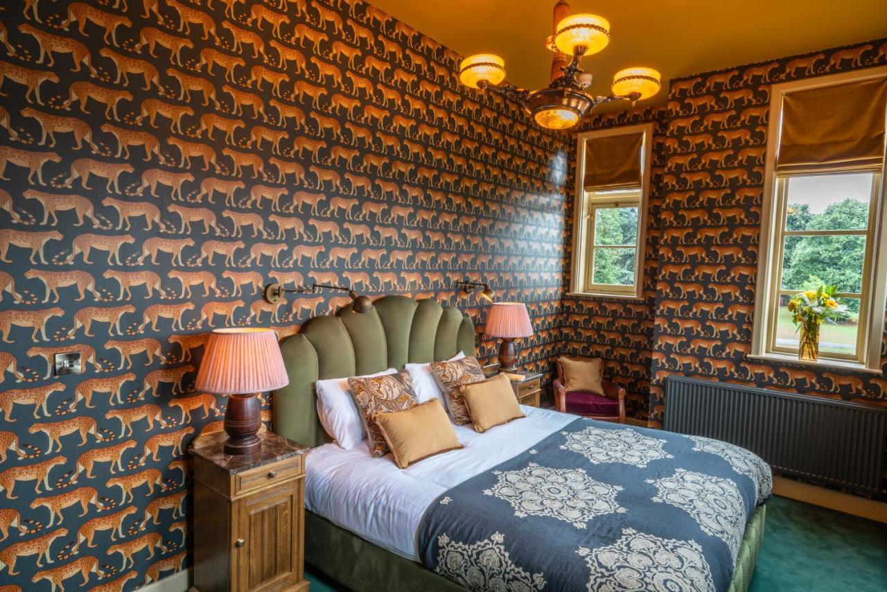 Albero Bedrooms Bedford Exteriör bild